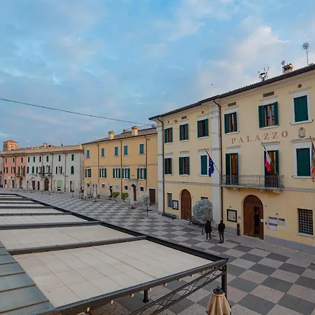 The Mansion Of Countess Rizzardi On Garda لاتيزي