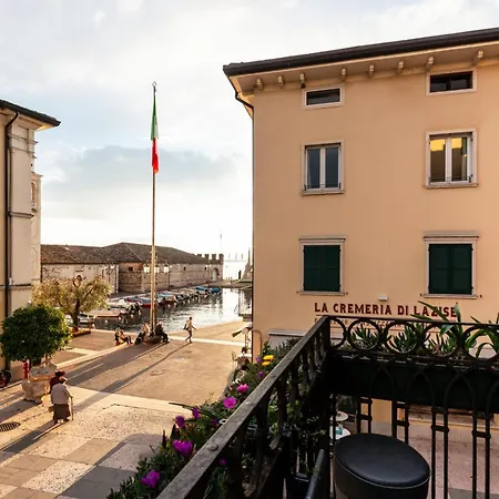 شقة The Mansion Of Countess Rizzardi On Garda لاتيزي